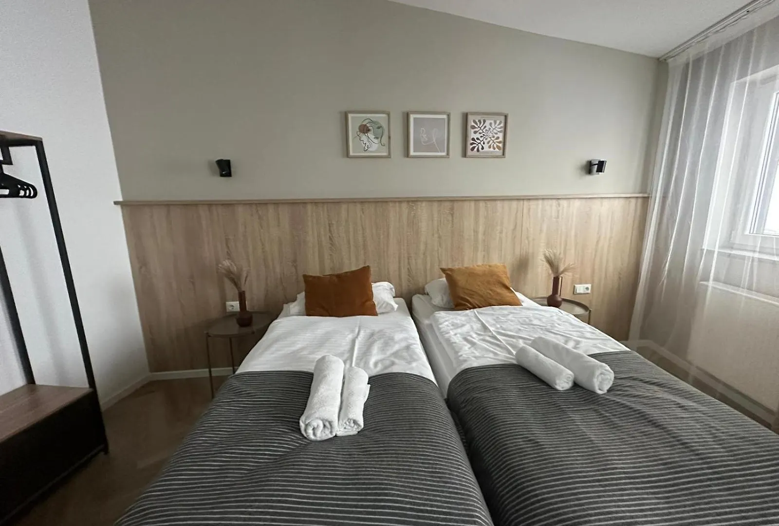 הנובר Aparthotel Lenau 3*,